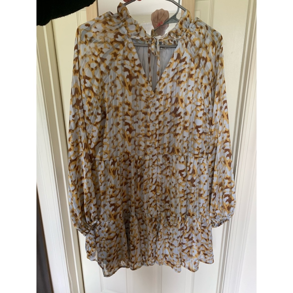 Dress - Picture 2 of 4